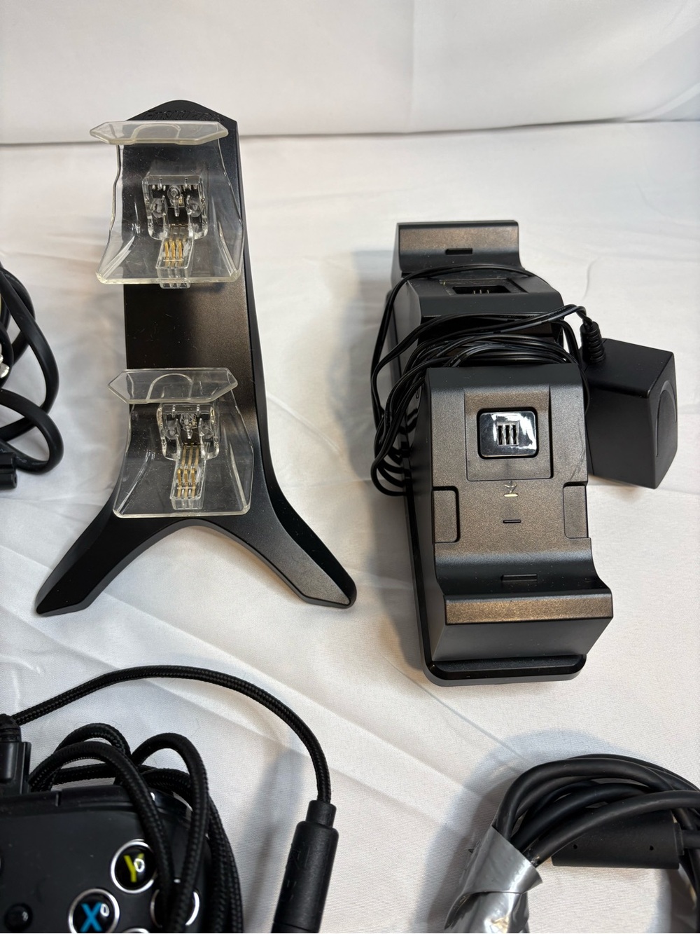 Tested Working Microsoft Xbox One Wired Controller + Charging Dock Bundle - Picture 3 of 5